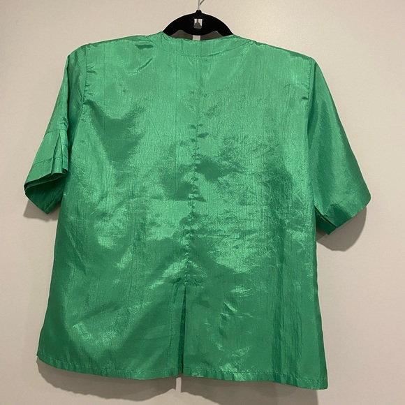 VTG 80s/90s Green Silky Short Sleeve Blouse Size 10 - Picture 7 of 7